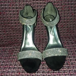 Nina rhinestone strap size 6 1/2 Womens shoes